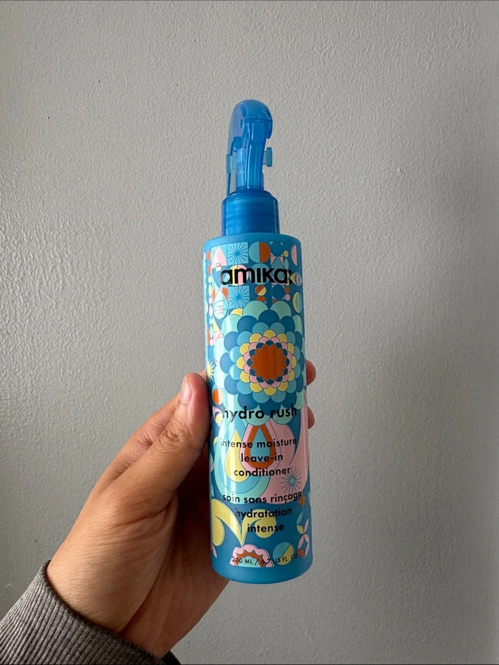 amika Hydro Rush Intense Moisture Leave-In Conditioner - Blue